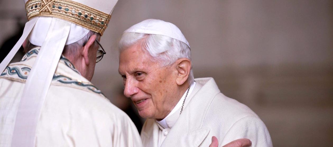 Francisco y Benedicto XVI.