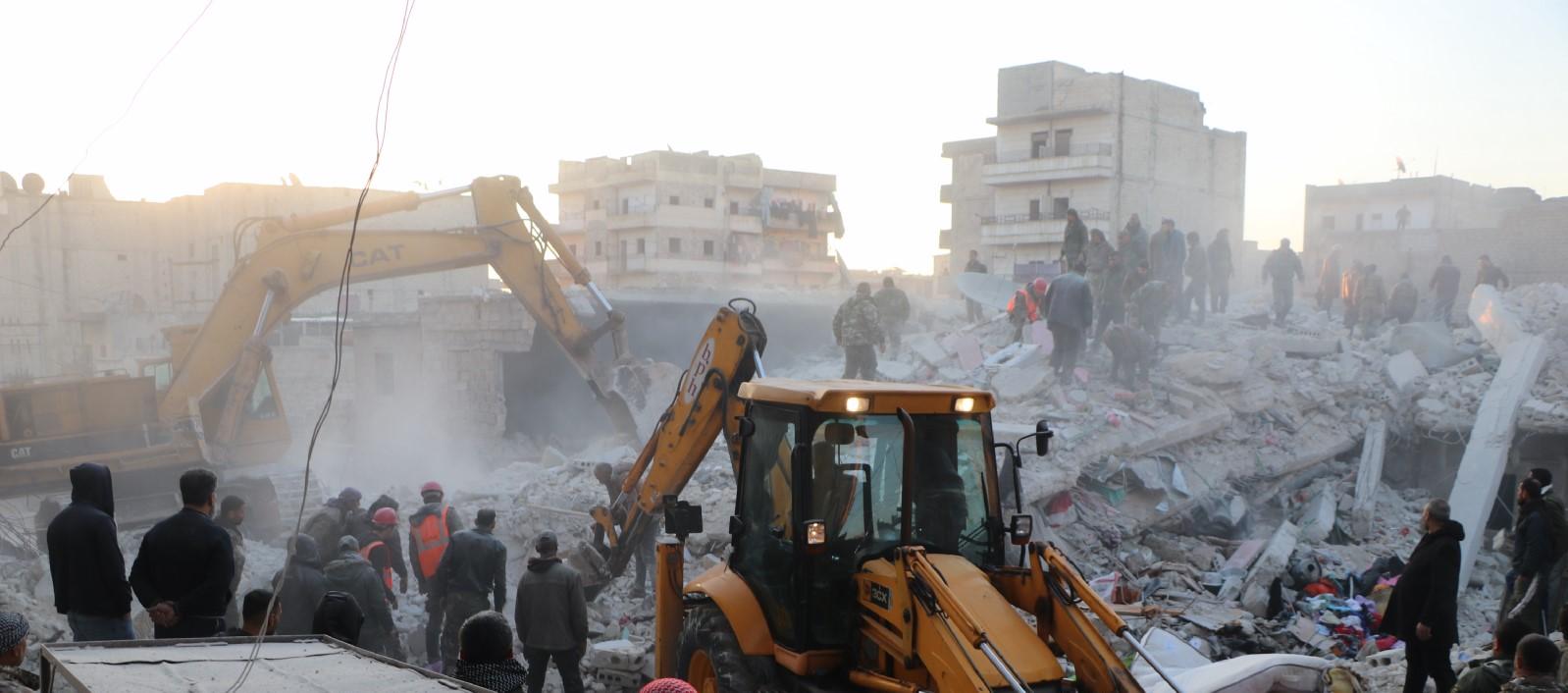 l edificio colapsado está ubicado en el barrio de Sheij Maqsoud, 