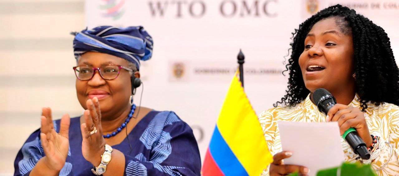 La Vicepresidenta Francia Márquez con la Directora de la OMC Ngozi Okonjo-Iweala.