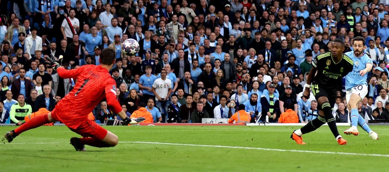 Acción en la que Bernardo Silva abrió el marcador para el Manchester City.