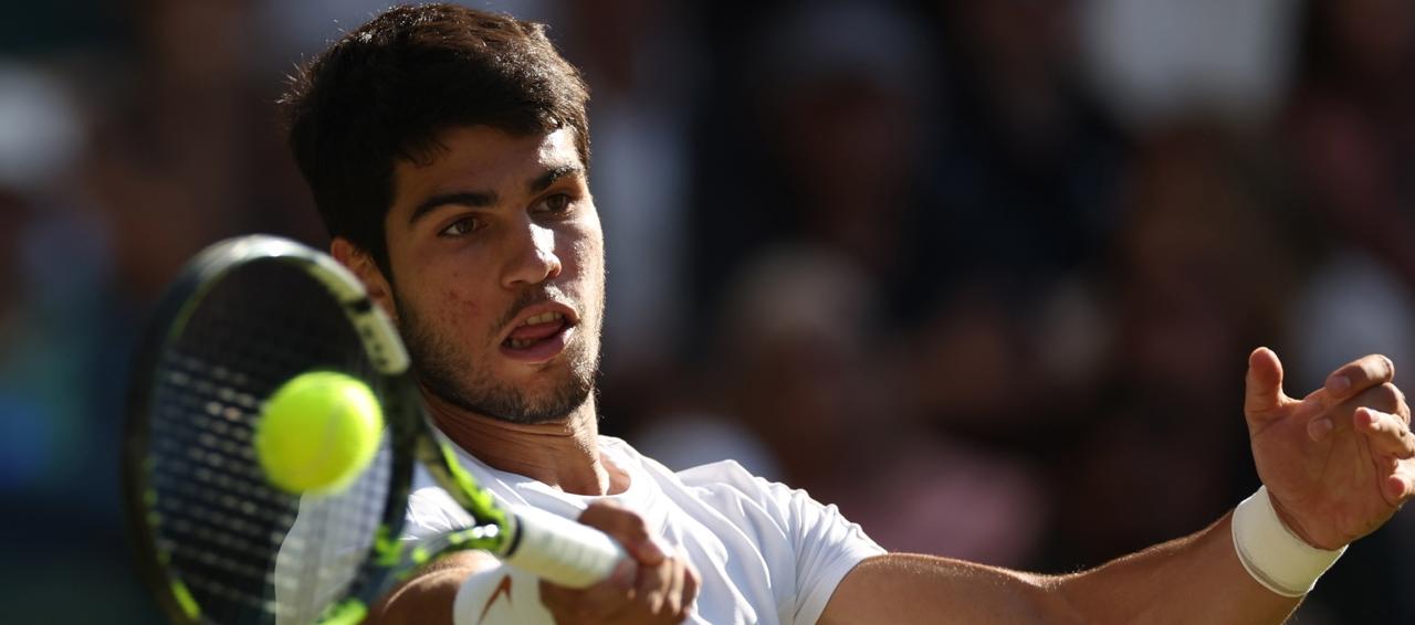 Carlos Alcaraz disputará sus primeras semifinales en Wimbledon.