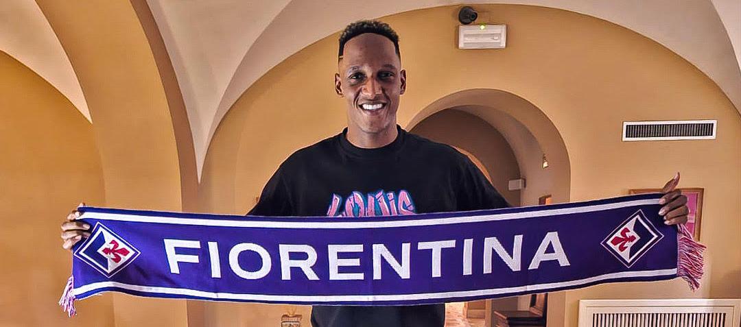 Yerry Mina luego de firmar contrato con la Fiorentina. 