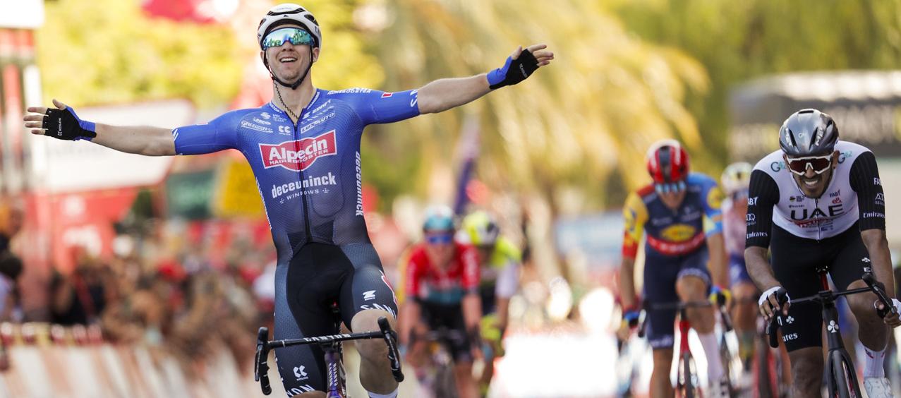 El australiano Kaden Groves celebra tras ganar la cuarta etapa de la Vuelta a España. 