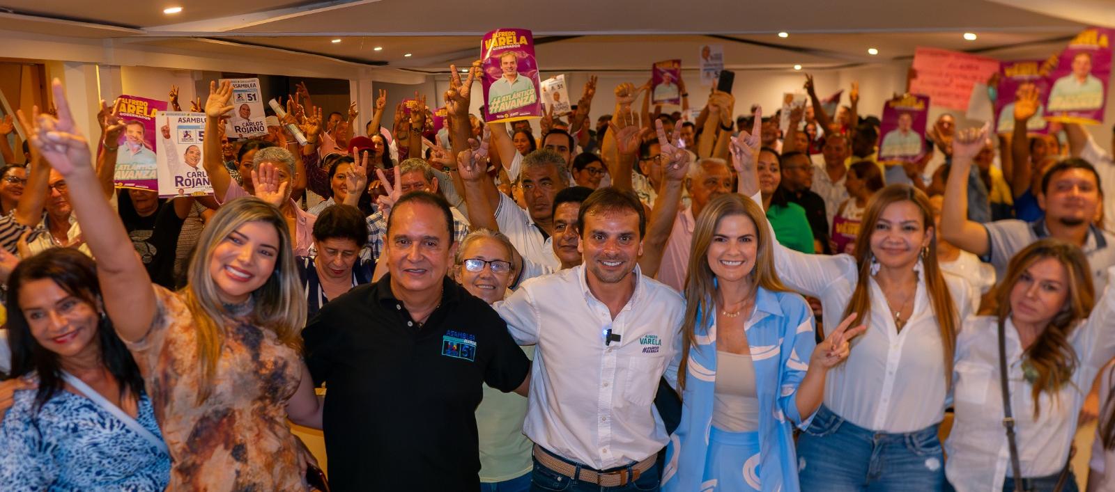 Acto de adhesión de Carlos Rojano, aspirante a la Asamblea del Atlántico por el Centro Democrático, al candidato a la Gobernación Alfredo Varela.