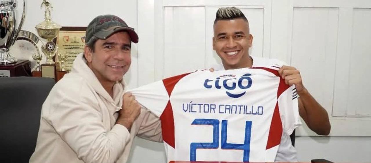 Víctor Cantillo tiene 30 años.
