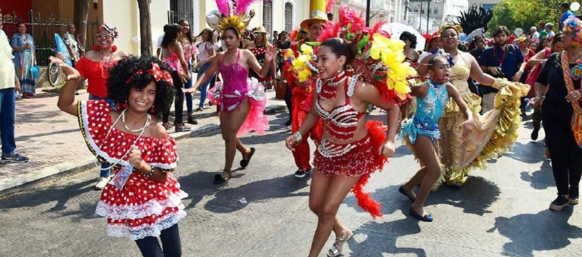 El Carnaval samario se toma los barrios