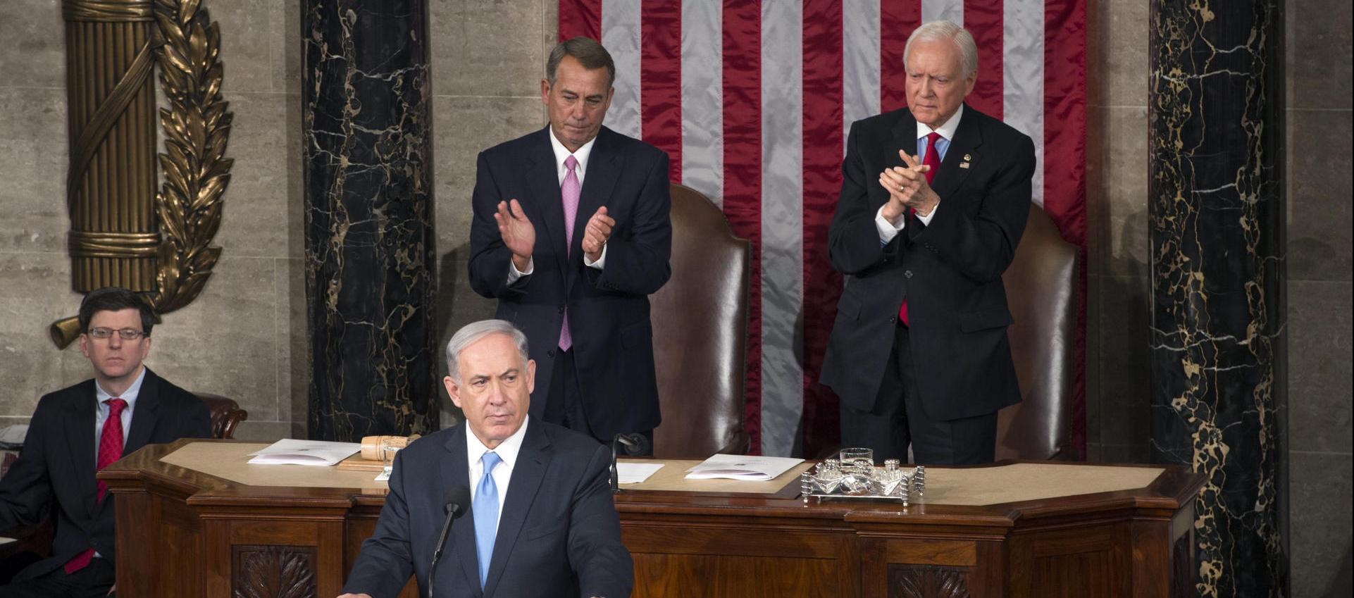 Foto de archivo del primer ministro israelí, Benjamin Netanyahu (frente), durante un discurso en el Congreso de EE.UU