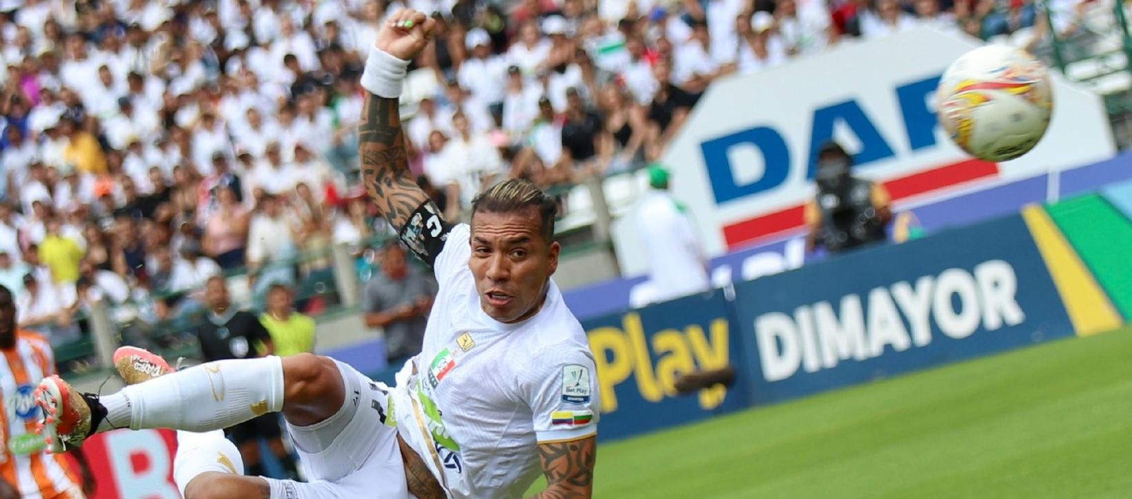El espectacular remate de Dayro Moreno que significó su gol 224 en el fútbol colombiano. 