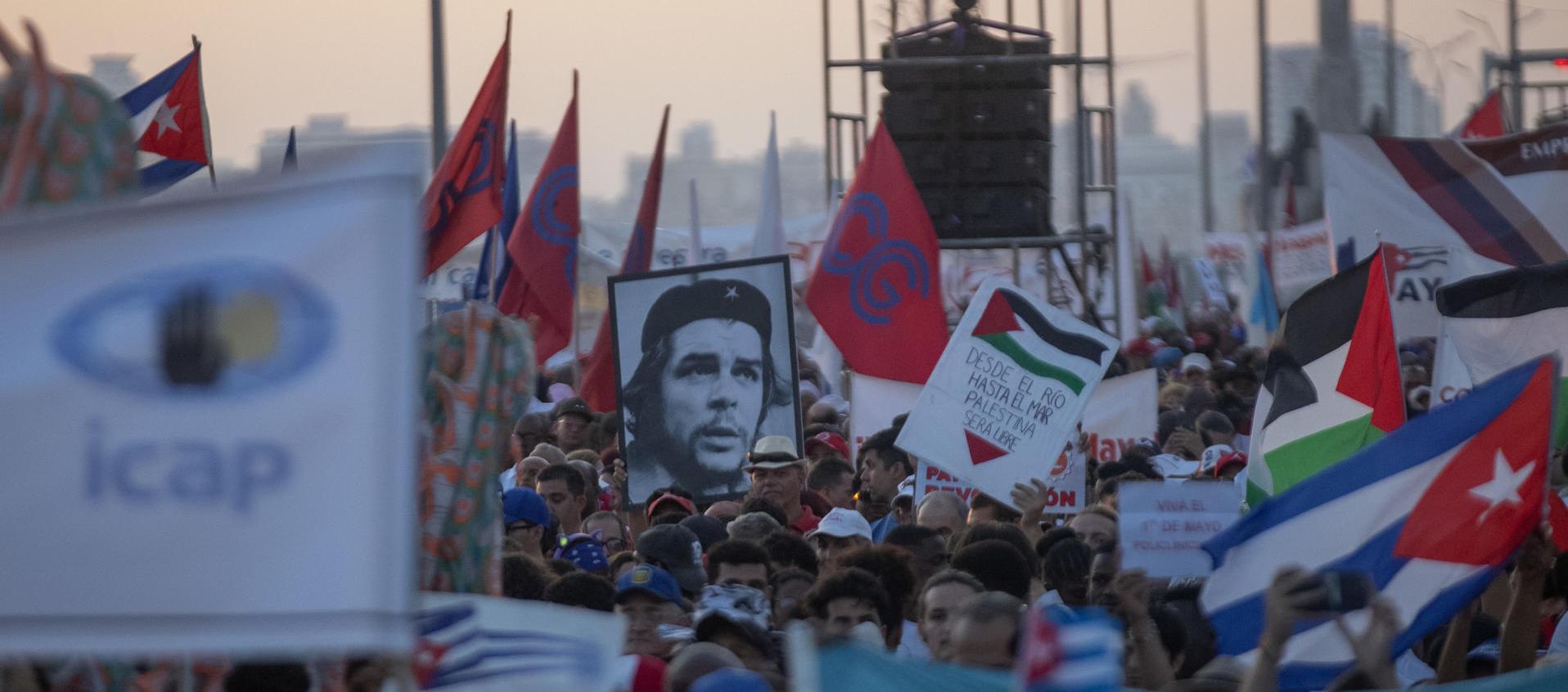 Marcha en La Habana en el Día del Trabajador