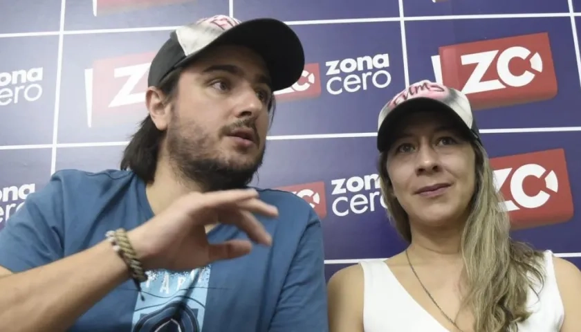 Los actores Andrés Sandoval y Katty Osorio.