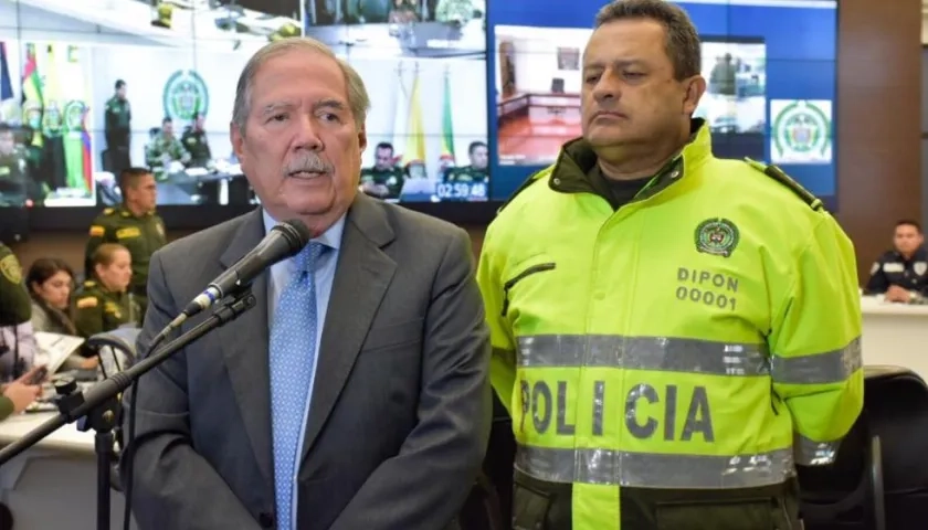 El ministro de Defensa, Guillermo Botero y el director de la Policía, Jorge Hernán Nieto.