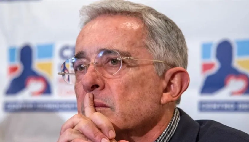Consejo de estado admitió demanda de curul de ´Ávaro Uribe.