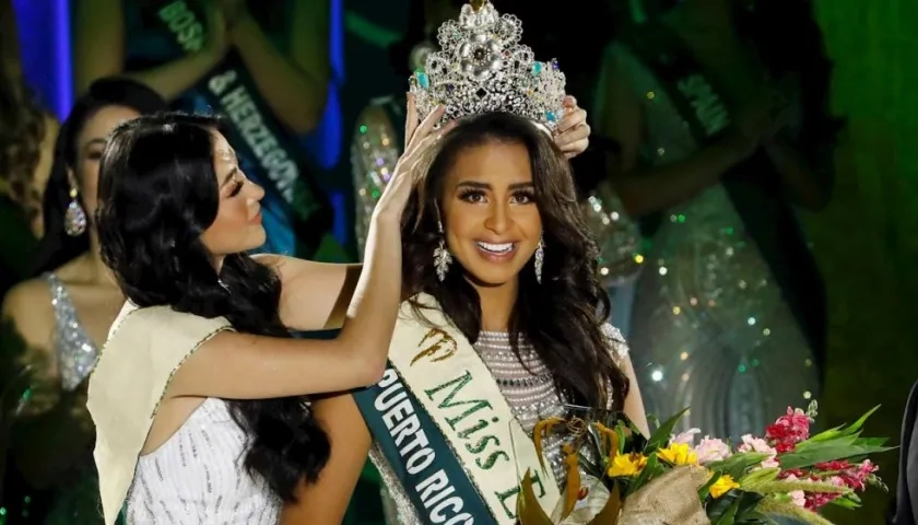 La puertorriqueña Nellys Pimentel es coronada como Miss Tierra 2019.