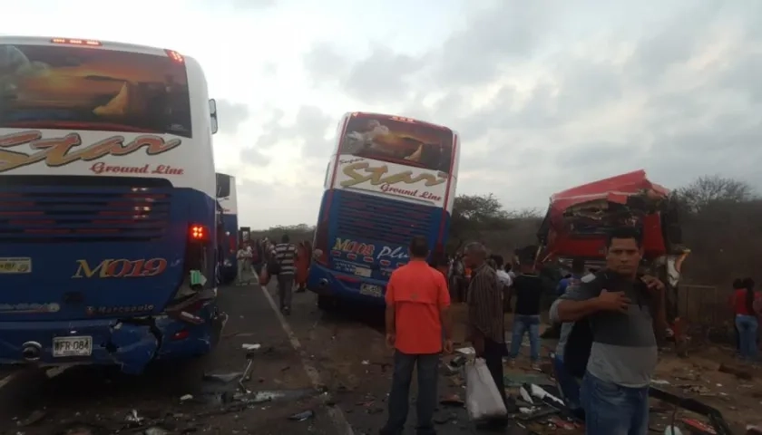 Dos de los buses accidentados son de la empresa Star.