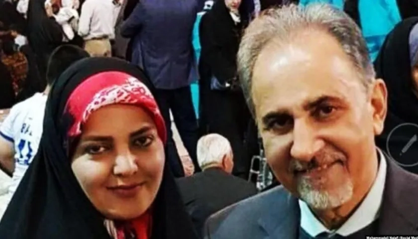 Mohamad Ali Nayafí y su segunda esposa, Mitra Ostad, a quien asesinó.