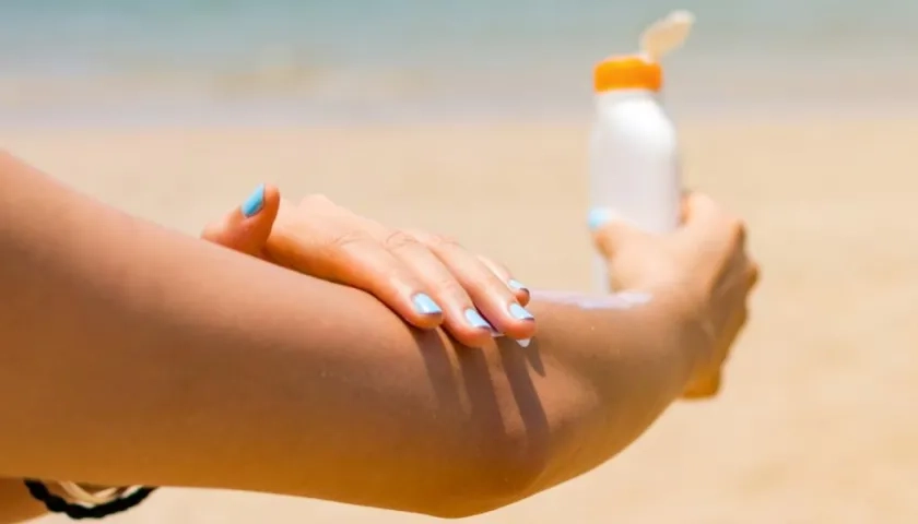 Asociación de Dermatólogos del Atlántico invita a protegerse del sol.