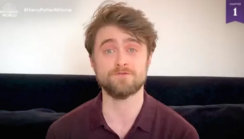 Daniel Radcliffe  leyó el primer capítulo.