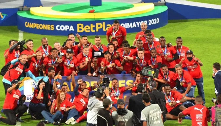 Celebración del DIM tras titularse en la Copa Colombia.