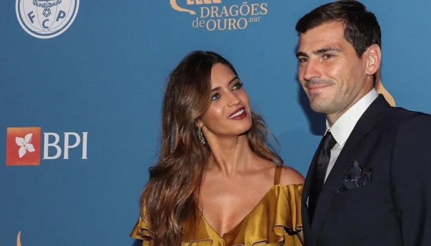 Iker Casillas al lado de su ex esposa Sara Carbonero. 