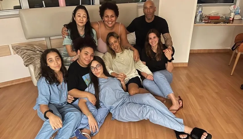 Kelly Nascimiento, Edinho y Marcia Aoki, la esposa de Pelé, entre otros, en la foto que compartieron en Instagram.