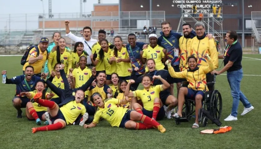 Jugadoras de la Selección Colombia de fútbol que fue a los Juegos Sudamericanos. 