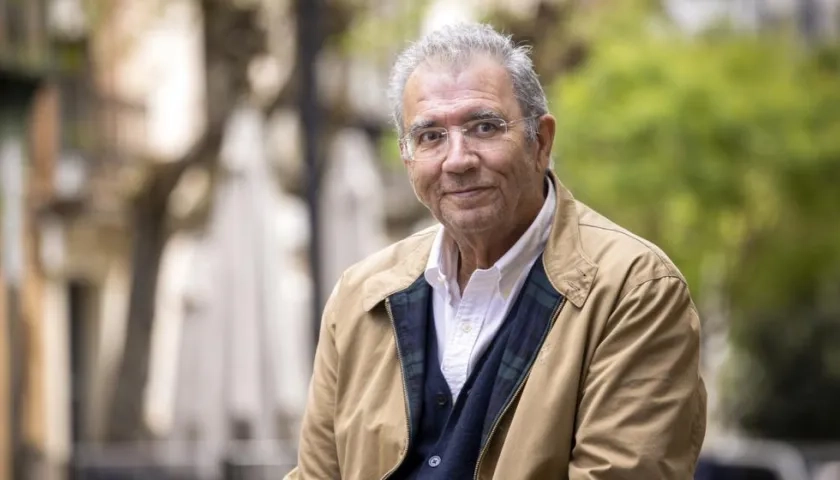 El poeta colombiano Darío Jaramillo, este martes durante una entrevista con EFE.