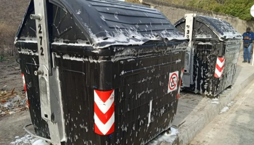 Contenedores para las basuras instalados por la empresa Atesa en Santa Marta.