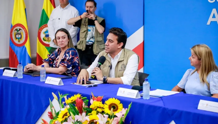 El Registrador Alexander Vega y la gobernadora Elsa Noguera
