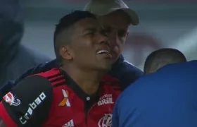El colombiano salió llorando del campo.
