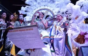  Coronación de Laura Ospino y Samuel Quintero, Reyes Infantiles del Carnaval de la 44