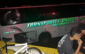 Bus de Transportes Unidos Nacionales, accidentado en la Oriental.