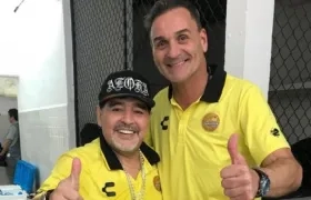 Diego Maradona y Luis Islas.