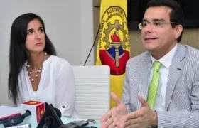 La Ministra de Educación y el rector de la Universidad Autónoma del Caribe.