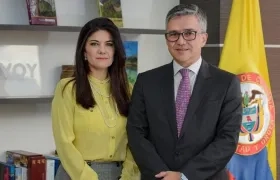 La nueva gerente general de Fontur, Raquel Garavito Chapaval, y el viceministro de Turismo, Juan Pablo Franky.