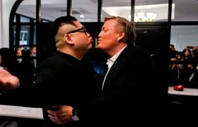 El imitador de Kim Jong-un junto a su homólogo, de Trump.