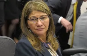 Sandra Ramírez, senador del partido FARC.