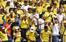Aficionados colombianos en el estadio Metropolitano.