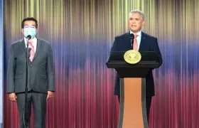 El Presidente Iván Duque y el Ministro de Salud Fernando Ruiz, durante la presentación.