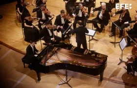 La Orquesta de Cámara de Praga, bajo la dirección del checoslovaco Zbynêk Müller, interpreta el concierto inaugural del Festival Internacional de Música de Cartagena.