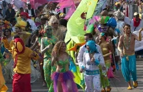 "Disfrázate como quieras" es el colectivo de disfraces contemporáneos más grande y más antiguo del Carnaval de Barranquilla.