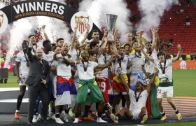 El Sevilla y una escena que ya es habitual en la Europa League.