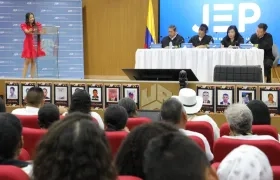 Laura Piña, hija de la víctima Álvaro Adolfo Piña, habló ante magistrados de la JEP