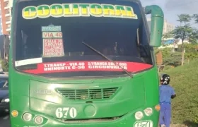 Bus implicado en el accidente en la Circunvalar. 