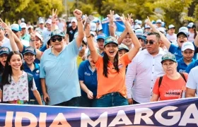 Poncho Zuleta y su hija, la candidata Claudia Margarita Zuleta, en campaña