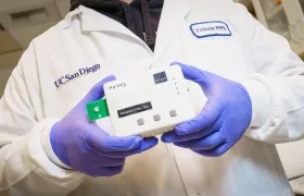Dispositivo que detecta biomarcadores de Alzheimer y Parkinson.