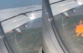 Avión que presentó falla tras despejar del aeropuerto.
