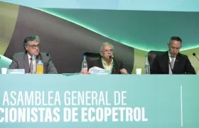 El ministro de Hacienda, Ricardo Bonilla, presidente de la Asamblea de Accionistas, en la reunión del viernes