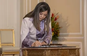 Luz Adriana Camargo, fiscal general.