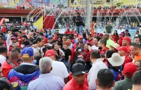 El Presidente Maduro en campaña en las calles de Caracas
