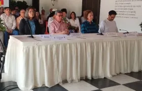 Manuela Rodríguez, Pablo Beltrán, Vera Grabe e Iván Cepeda.